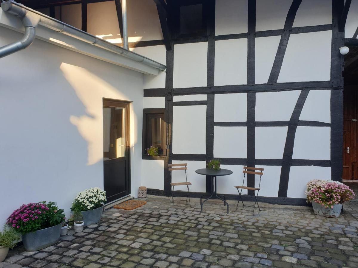 Duex-Hof Apartment Fachwerkhaus Bornheim  Buitenkant foto